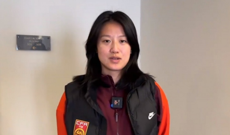  汪琳琳：范迪克是我的偶像和目標(biāo)，希望變成他那樣全面的中后衛(wèi)