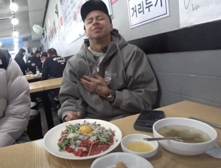  你的林皇，生食之王！林加德在韓國(guó)嘗試吃活章魚(yú)