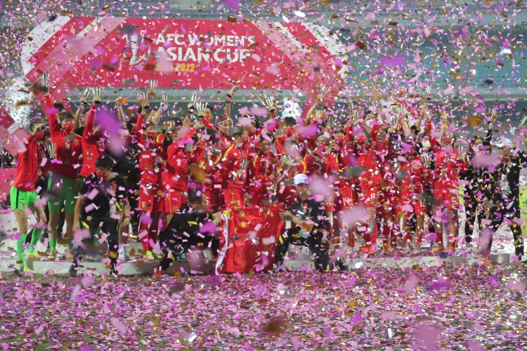  中國(guó)女足亞洲杯奪冠三周年！決賽3-2逆轉(zhuǎn)韓國(guó)，時(shí)隔16年再登頂