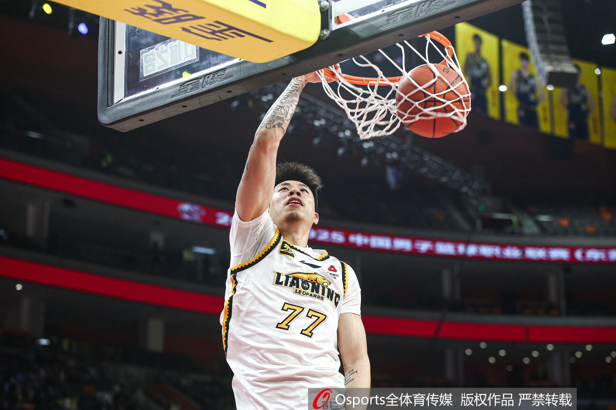  很拼！張鎮(zhèn)麟28投11中&三分14中5砍29分7板4助2斷 5個前場籃板