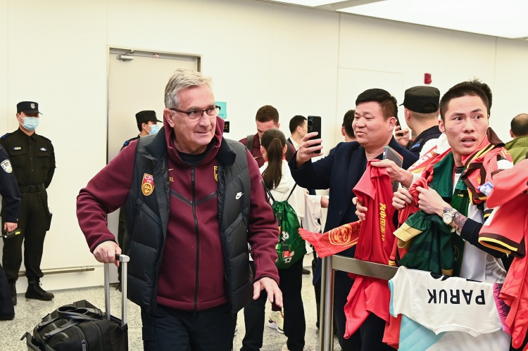  蘇媒：國足仍有爭第二希望，但真的不能再“守”下去了